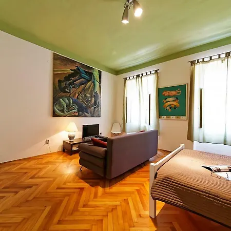 Sax Apartment Pula